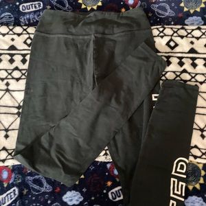 Hollister leggings very stretchy!